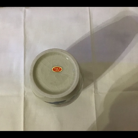 Vintage Porcelain Vase - Picture 4 of 4